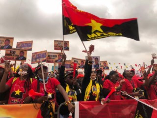 Angola à beira de meio século de independência